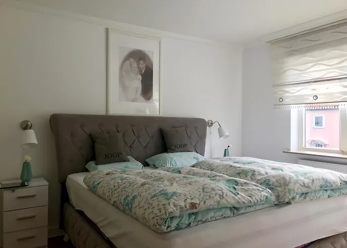Comfort Close To Exhibition Apartment *